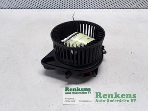 Gebruikte Aanjager Audi A4 Avant (B7) 2.0 TDI Prijs € 30,00 Margeregeling aangeboden door Renkens Auto-Onderdelen B.V.