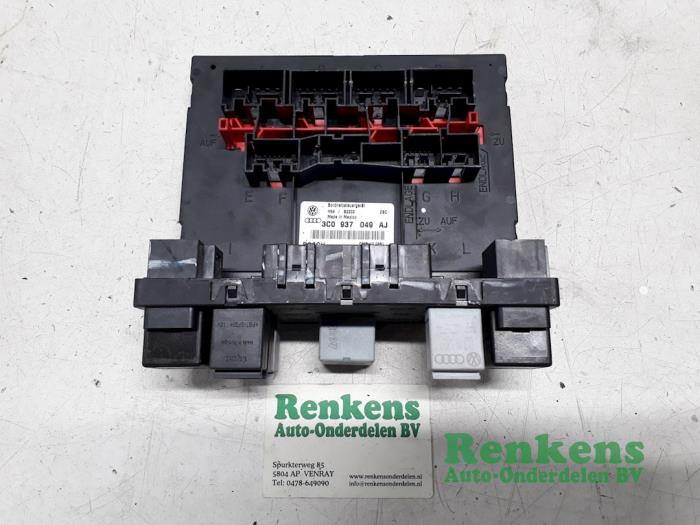 Gebruikte Computer Body Control Volkswagen Golf V Variant (1K5) 1.9 TDI Prijs € 40,00 Margeregeling aangeboden door Renkens Auto-Onderdelen B.V.