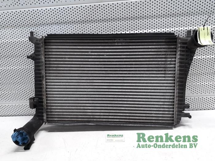Gebruikte Intercooler Volkswagen Golf V Variant (1K5) 2.0 TDI DPF Prijs € 40,00 Margeregeling aangeboden door Renkens Auto-Onderdelen B.V.