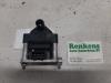 Bobine van een Volkswagen Polo III (6N1) 1.4i 60 1997