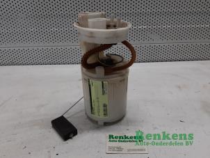 Gebruikte Benzinepomp Skoda Fabia (6Y5) 2.0i Prijs € 40,00 Margeregeling aangeboden door Renkens Auto-Onderdelen B.V.