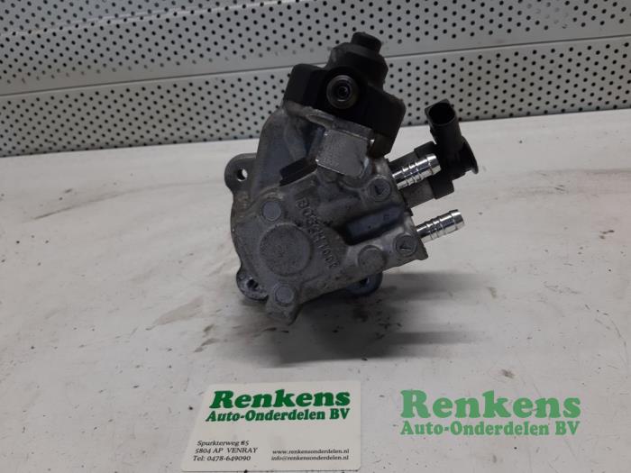 Gebruikte Brandstofpomp Mechanisch Audi A5 Sportback (8TA) 2.0 TDI 16V Prijs € 200,00 Margeregeling aangeboden door Renkens Auto-Onderdelen B.V.