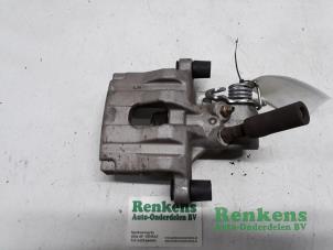 Gebruikte Remklauw (Tang) links-achter Renault Vel Satis (BJ) 2.0 16V Turbo Prijs € 40,00 Margeregeling aangeboden door Renkens Auto-Onderdelen B.V.