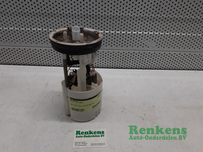 Gebruikte Benzinepomp Volkswagen Fox (5Z) 1.2 Prijs € 35,00 Margeregeling aangeboden door Renkens Auto-Onderdelen B.V.