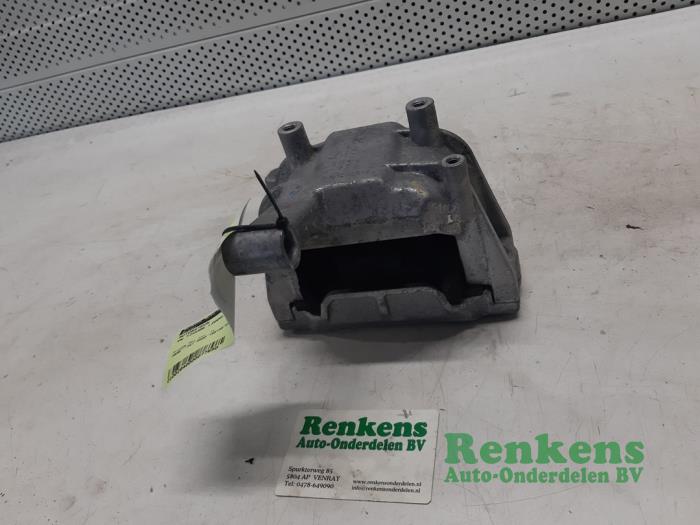 Gebruikte Motorsteun Volkswagen Tiguan (5N1/2) 2.0 TDI 16V 4Motion Prijs € 35,00 Margeregeling aangeboden door Renkens Auto-Onderdelen B.V.