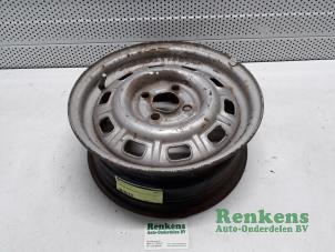 Gebruikte Velg Opel Rekord E1/E2/F 2.1 D Prijs € 20,00 Margeregeling aangeboden door Renkens Auto-Onderdelen B.V.