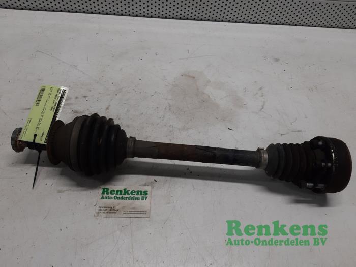 Gebruikte Aandrijfas links-voor Seat Ibiza IV (6J5) 1.2 12V Prijs € 45,00 Margeregeling aangeboden door Renkens Auto-Onderdelen B.V.
