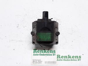 Gebruikte Bobine Volkswagen Golf III Cabrio (1E) 1.6 Prijs € 20,00 Margeregeling aangeboden door Renkens Auto-Onderdelen B.V.