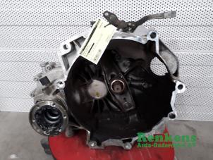 Gebruikte Versnellingsbak Skoda Fabia (6Y2) 1.4i 16V Prijs € 225,00 Margeregeling aangeboden door Renkens Auto-Onderdelen B.V.