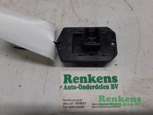 Gebruikte Kachel Weerstand Suzuki Liana (ERC/ERD/RH4) 1.6 MPi 16V Prijs € 15,00 Margeregeling aangeboden door Renkens Auto-Onderdelen B.V.