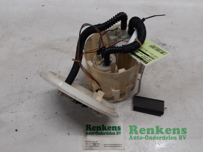 Gebruikte Benzinepomp Opel Astra H (L48) 1.6 16V Twinport Prijs € 40,00 Margeregeling aangeboden door Renkens Auto-Onderdelen B.V.