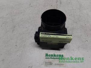 Gebruikte Luchtmassameter Mitsubishi Galant Wagon (EA/EC) 2.0 16V Prijs € 30,00 Margeregeling aangeboden door Renkens Auto-Onderdelen B.V.