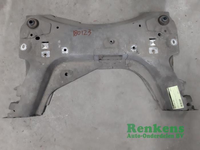 Gebruikte Subframe Renault Modus/Grand Modus (JP) 1.5 dCi 65 FAP Prijs € 50,00 Margeregeling aangeboden door Renkens Auto-Onderdelen B.V.