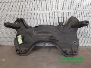 Gebruikte Subframe Peugeot 206+ (2L/M) 1.1 XR,XS Prijs € 60,00 Margeregeling aangeboden door Renkens Auto-Onderdelen B.V.