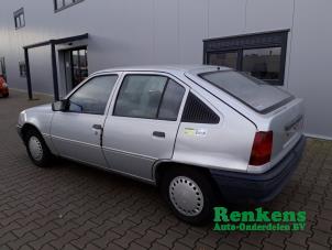 Gebruikte Deur 4Deurs links-achter Opel Kadett E (33/34/43/44) 1.2 S,LS Prijs op aanvraag aangeboden door Renkens Auto-Onderdelen B.V.