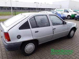 Gebruikte Portier 4Deurs rechts-achter Opel Kadett E (33/34/43/44) 1.2 S,LS Prijs op aanvraag aangeboden door Renkens Auto-Onderdelen B.V.