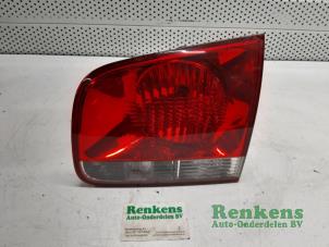 Gebruikte Achterlicht rechts Volkswagen Touareg (7LA/7L6) 3.0 TDI V6 24V Prijs € 30,00 Margeregeling aangeboden door Renkens Auto-Onderdelen B.V.