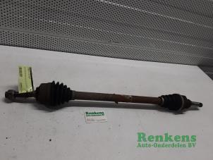 Gebruikte Cardanas rechts-voor (VWA) Citroen C3 (FC/FL/FT) 1.1 Prijs € 35,00 Margeregeling aangeboden door Renkens Auto-Onderdelen B.V.