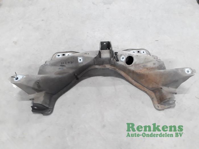 Subframe van een Renault Twingo (C06) 1.2 16V 2002