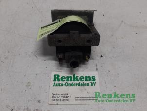 Gebruikte Bobine Opel Kadett B 1.1 Prijs € 15,00 Margeregeling aangeboden door Renkens Auto-Onderdelen B.V.
