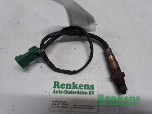 Gebruikte Lambda Sonde Peugeot 206 CC (2D) 1.6 16V Prijs € 20,00 Margeregeling aangeboden door Renkens Auto-Onderdelen B.V.
