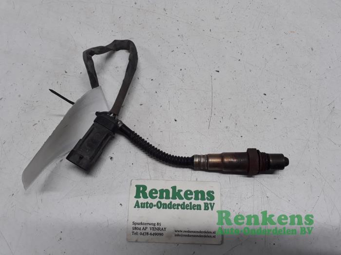 Gebruikte Lambda Sonde Renault Megane II Grandtour (KM) 1.6 16V Prijs € 20,00 Margeregeling aangeboden door Renkens Auto-Onderdelen B.V.