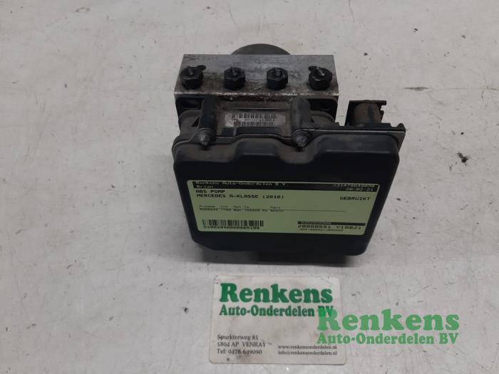 Gebruikte ABS Pomp Mercedes A (W169) 1.7 A-180 Prijs € 75,00 Margeregeling aangeboden door Renkens Auto-Onderdelen B.V.