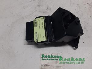 Gebruikte Relais Mercedes A (W169) 1.7 A-180 Prijs € 30,00 Margeregeling aangeboden door Renkens Auto-Onderdelen B.V.