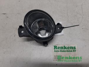 Gebruikte Mistlamp links-voor Renault Clio III (BR/CR) 1.5 dCi FAP Prijs € 10,00 Margeregeling aangeboden door Renkens Auto-Onderdelen B.V.