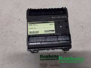 Gebruikte Comfort Module Volkswagen Polo IV (9N1/2/3) 1.4 16V Prijs € 40,00 Margeregeling aangeboden door Renkens Auto-Onderdelen B.V.