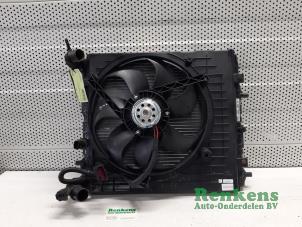 Gebruikte Radiateur Seat Ibiza III (6L1) 1.4 16V 75 Prijs € 65,00 Margeregeling aangeboden door Renkens Auto-Onderdelen B.V.