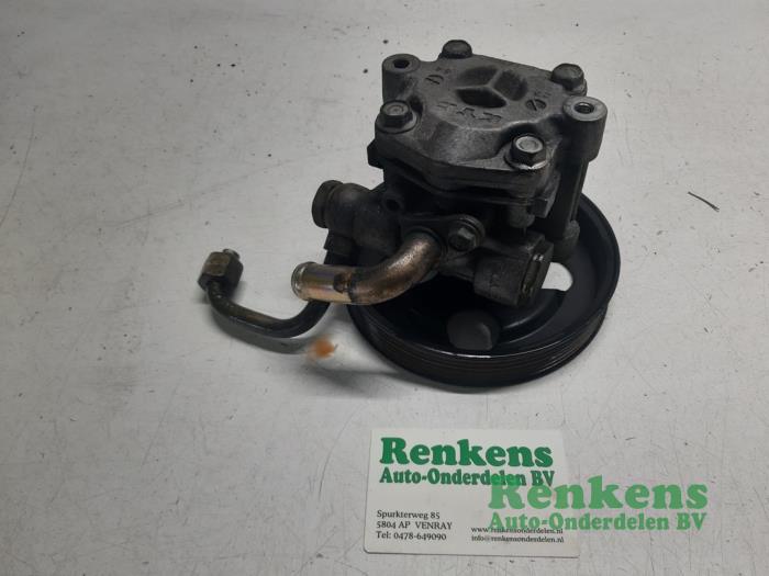 Gebruikte Pomp Servo Mitsubishi Outlander (CU) 2.0 16V 4x2 Prijs € 60,00 Margeregeling aangeboden door Renkens Auto-Onderdelen B.V.