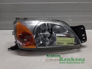 Gebruikte Koplamp rechts Ford Fiesta 4 1.3i Prijs € 35,00 Margeregeling aangeboden door Renkens Auto-Onderdelen B.V.