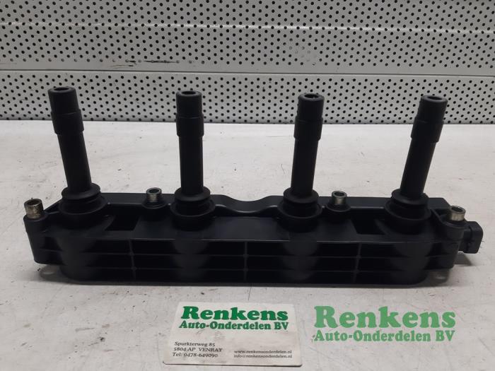 Gebruikte Bobine Opel Astra G (F69) 1.6 16V Prijs € 25,00 Margeregeling aangeboden door Renkens Auto-Onderdelen B.V.