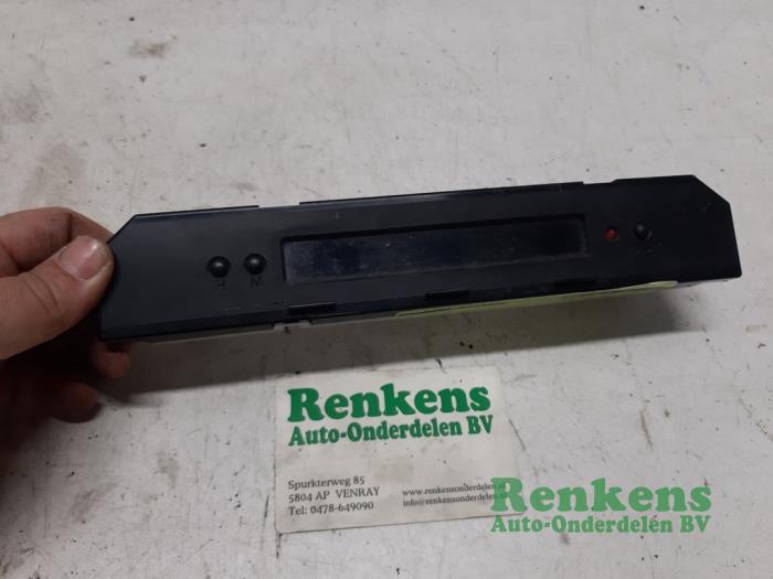 Gebruikte Display Interieur Fiat Sedici (189) 1.9 JTD Multijet Emotion Prijs € 25,00 Margeregeling aangeboden door Renkens Auto-Onderdelen B.V.
