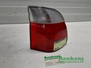Gebruikte Achterlicht rechts BMW 5 serie Touring (E39) 523i 24V Prijs € 35,00 Margeregeling aangeboden door Renkens Auto-Onderdelen B.V.