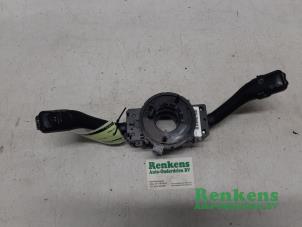 Gebruikte Combischakelaar Stuurkolom Volkswagen Golf IV (1J1) 1.6 16V Prijs € 35,00 Margeregeling aangeboden door Renkens Auto-Onderdelen B.V.