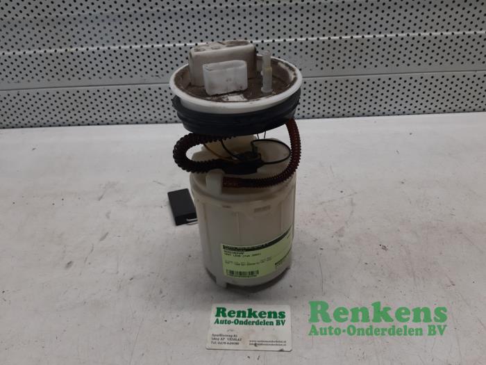 Gebruikte Benzinepomp Seat Leon (1M1) 1.6 16V Prijs € 35,00 Margeregeling aangeboden door Renkens Auto-Onderdelen B.V.