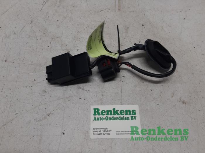 Gebruikte Brandstofpomp module Seat Leon (1P1) 1.4 TSI 16V Prijs € 25,00 Margeregeling aangeboden door Renkens Auto-Onderdelen B.V.