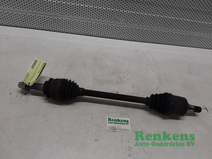 Gebruikte Steekas links-voor Suzuki Swift (ZA/ZC/ZD1/2/3/9) 1.3 VVT 16V Prijs € 35,00 Margeregeling aangeboden door Renkens Auto-Onderdelen B.V.