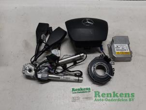 Gebruikte Airbag Set + Module Mercedes Citan (415.6) 1.5 109 CDI Prijs € 300,00 Margeregeling aangeboden door Renkens Auto-Onderdelen B.V.