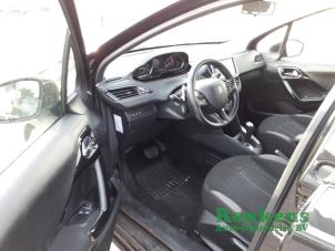 Gebruikte Airbag Set + Module Peugeot 208 I (CA/CC/CK/CL) 1.4 HDi Prijs op aanvraag aangeboden door Renkens Auto-Onderdelen B.V.