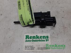 Gebruikte Portiervergrendelings Motor Mercedes Citan (415.6) 1.5 109 CDI Prijs € 25,00 Margeregeling aangeboden door Renkens Auto-Onderdelen B.V.