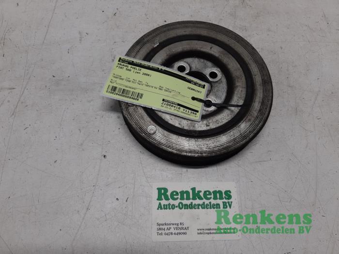 Gebruikte Krukas Poelie Fiat 500 (312) 1.3 MJTD 16V Prijs € 30,00 Margeregeling aangeboden door Renkens Auto-Onderdelen B.V.