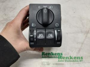 Gebruikte Schakelaar Licht Opel Astra G (F08/48) 1.6 Prijs € 20,00 Margeregeling aangeboden door Renkens Auto-Onderdelen B.V.
