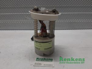 Gebruikte Benzinepomp Ford Fiesta 5 (JD/JH) 1.3 Prijs € 35,00 Margeregeling aangeboden door Renkens Auto-Onderdelen B.V.