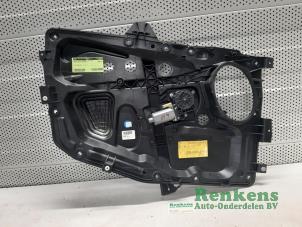 Gebruikte Raammechaniek 4Deurs links-voor Ford Fusion 1.4 16V Prijs € 50,00 Margeregeling aangeboden door Renkens Auto-Onderdelen B.V.