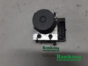 Gebruikte ABS Pomp Hyundai i20 1.2i 16V Prijs € 75,00 Margeregeling aangeboden door Renkens Auto-Onderdelen B.V.