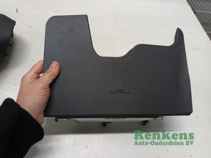 Airbag Set+Module van een Toyota Yaris II (P9) 1.33 16V Dual VVT-I 2009