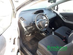 Gebruikte Airbag Set + Module Toyota Yaris II (P9) 1.33 16V Dual VVT-I Prijs € 300,00 Margeregeling aangeboden door Renkens Auto-Onderdelen B.V.